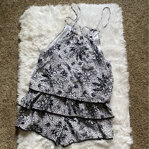 Urban Outfitters Shorts Romper Ruffle Tiered Black White Cotton NEW Size Small